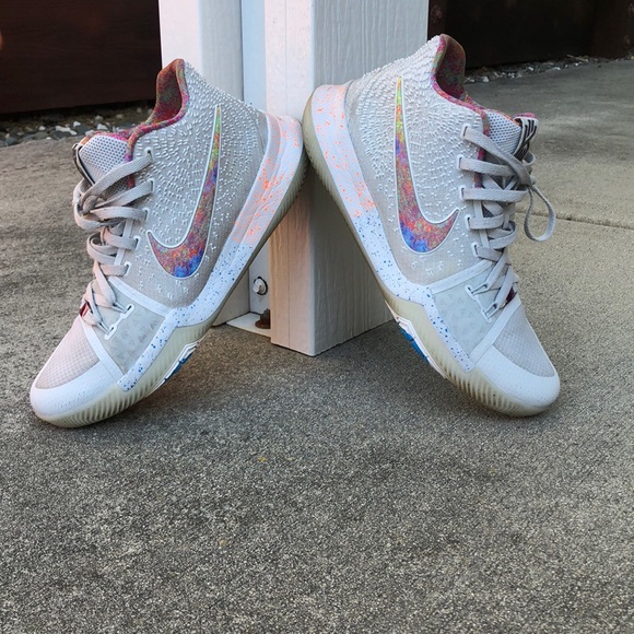 k y r i e 3 e y b l - Picture 1 of 3